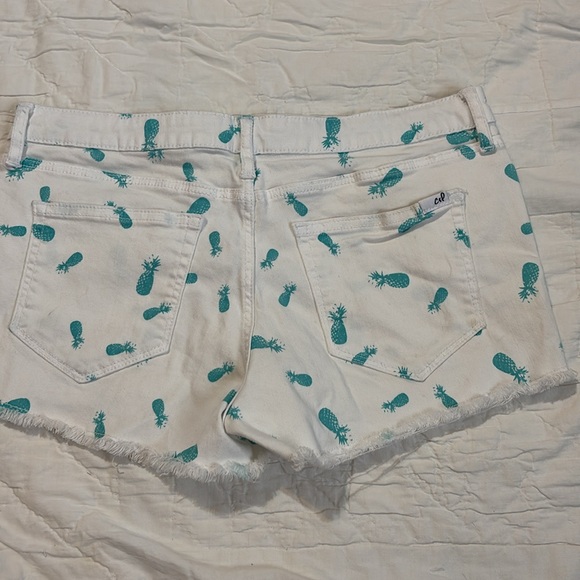 Chip &Pepper Aqua and White Jean Shorts with Playful Pineapple Print - Picture 5 of 6